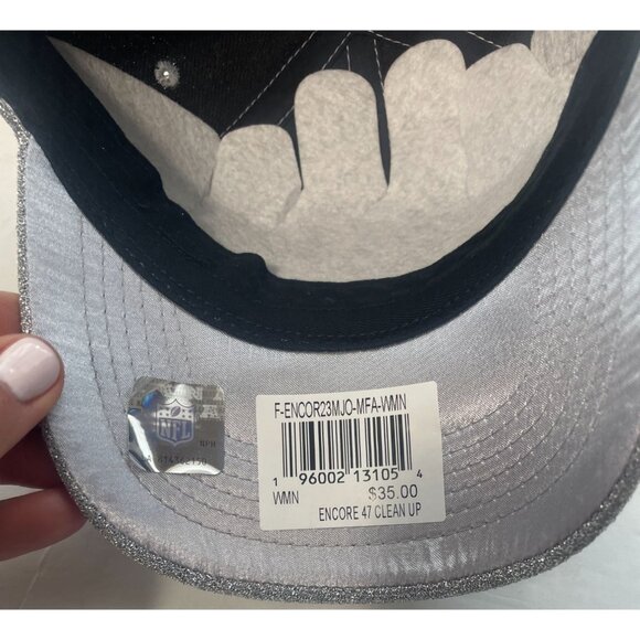 Las Vegas Raiders Womens 47 Clean Up Adjustable Silver Hat NWT Black Logo - Picture 10 of 11